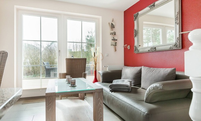 Wenningstedt-Braderup Apartment | Top Lage & Ausstattung: Sonniger Südgarten. In Einer Ruhigen Sackgasse Gelegen