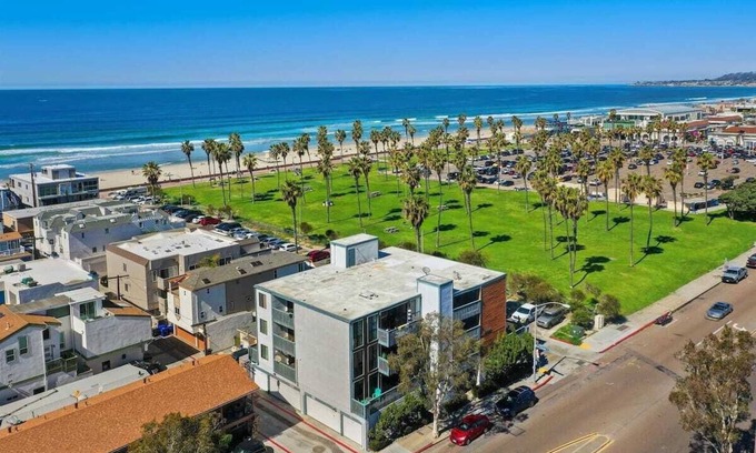 South Mission Beach Condo | Top Floor Corner Unit Steps to Ocean or Bay !