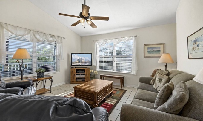 Cedar Key Condo | Top Floor Hideout C304 NL: Top floor with pool access