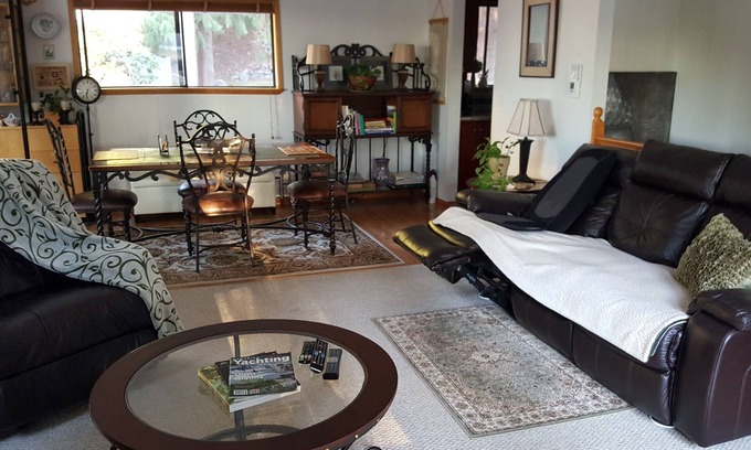 Inglewood House | Top Floor Suite in Craftsman House with Lake Views