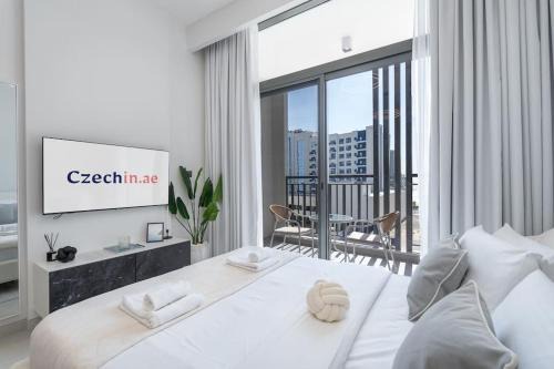 Al Barsha Apartment | TOP Location and Work and Chill near Miracle Garden