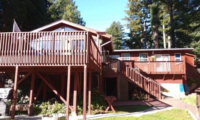 Carlotta House | Towering Redwoods, Private River Access, 3 Bathroom, 3 Bedroom, Up to 20 Guests