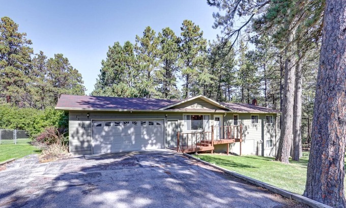 Rimrock House | Towering Timber Hideaway