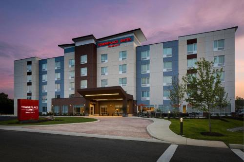 Bairdford Hotel | TownePlace Suites by Marriott Pittsburgh Harmarville