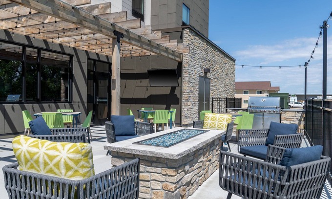 Norfolk Hotel | Towneplace Suites By Marriott Norfolk