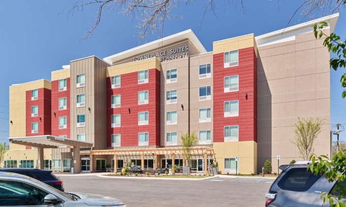 Lupton City Hotel | TownePlace Suites by Marriott Hixson