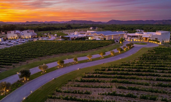 Parras de la Fuente Villa | Townhouse 2BR Pueblo Parvada