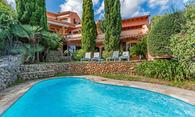 Pollensa House | Townhouse with pool and mountain views, just 5 min