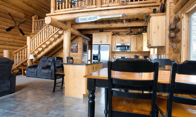 Island Park Cabin | Trails Edge at Ponds Lodge - Cabin 24