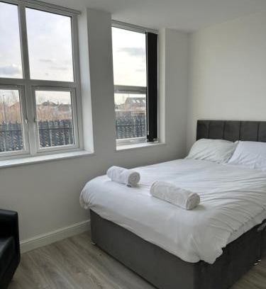 Scunthorpe Apartment | Train Station Aparthotel - Free Wifi, Free Parking