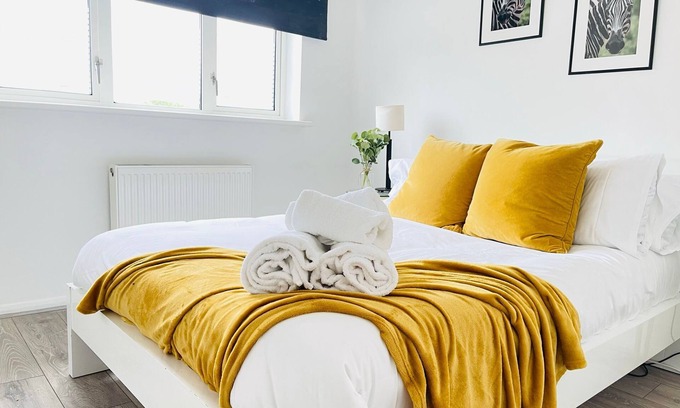 Peterborough House | Tranquil 3BR Retreat | Pet-Friendly + Free Parking