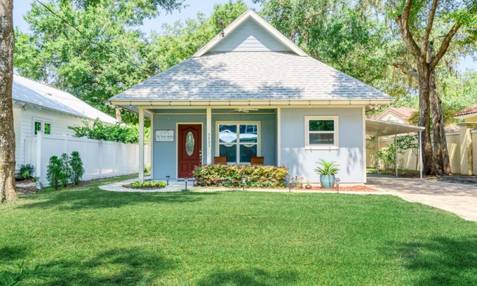 American Beach Cottage | Tranquil beach cottage in historic American Beach! 5 min walk to the beach!