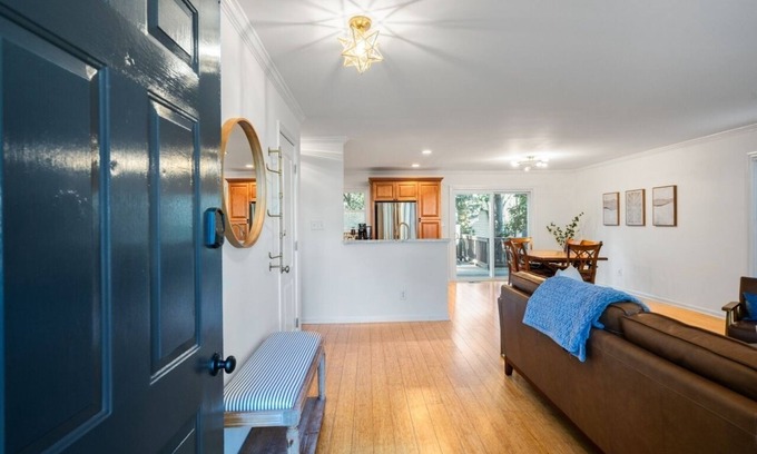 Cary House | Tranquil Cary Hideaway- Mins to Downtown/Wake Med/NC State .Newly Furnished!