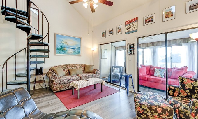 Surfside Beach Condo | Tranquil coastal condo with 2 pools & enclosed porch - near golf & beaches