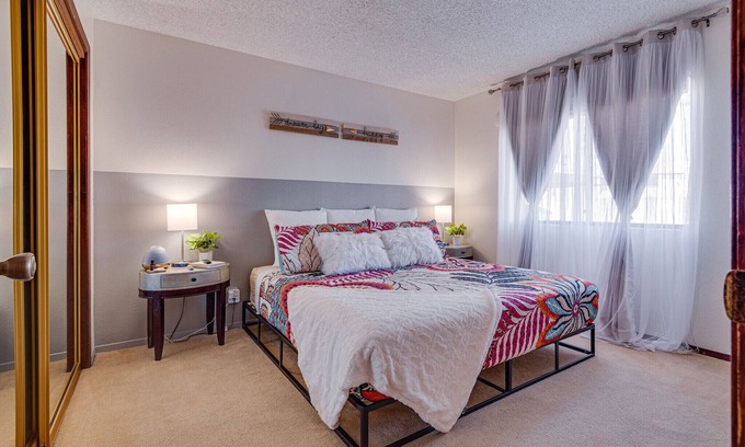 Paradise Condo | 🌈Tranquil condo with cozy king beds🌈decaf/regular coffee✨work from🏡✨fast wifi✨