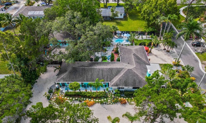 Bradenton Villa | Tranquil Tide Villa -Riverview w/pool on riverwalk, near AMI beach, pet friendly