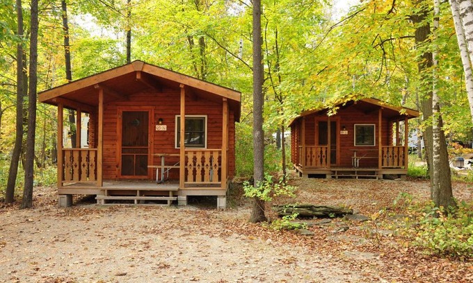 Sturgeon Bay Resort | Tranquil Timbers Cabin 11
