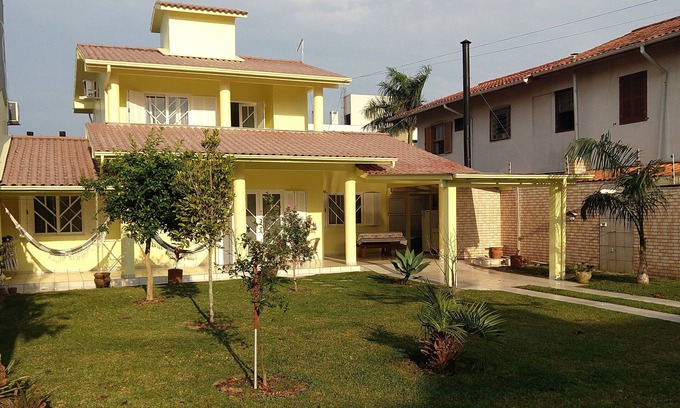 Cachoeira do Bom Jesus House | Tranquility and leisure for you and your family. Great location. Close to the sea