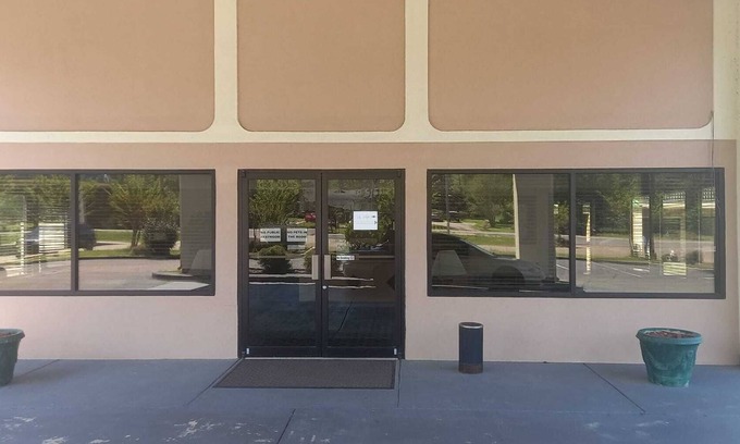 Waynesboro Hotel | Traveler Inn and Suites