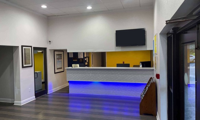 Tillmans Corner Hotel | Travelodge by Wyndham Mobile Al