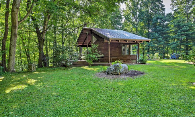 Robbinsville Apartment | Tree-Lined Robbinsville Studio, Near Trails!