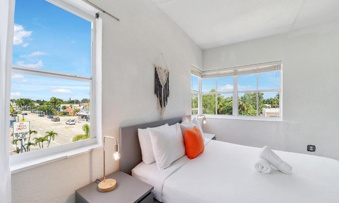 Northeast Miami Apartment | Treehouse Hotel