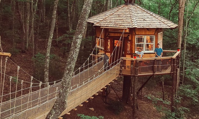 Copperhill Cabin | Treehouse w/Full Disc Golf Course~Dog Friendly