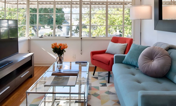 Fullerton House | Treetop Hideaway near Disney - A Perfect Choice!