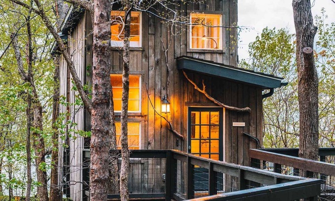 Chattanooga House | Treetop Hideaways: Dogwood Treehouse in Chattanooga
