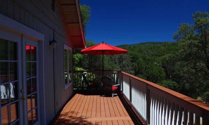 Grass Valley House | Treeview Villa - Good Dogs Welcome!
