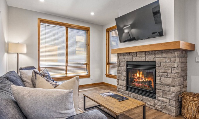Canmore Apartment | Trending Location | Gourmet Kitchen