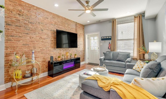 Highlandtown House | Trendy Baltimore Townhome 2 Mi to Downtown!