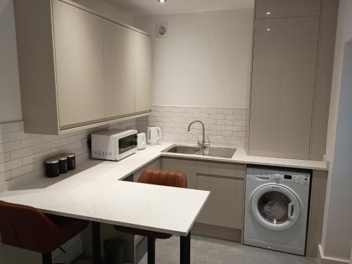 Horsforth Apartment | Trinity Airport Lodge