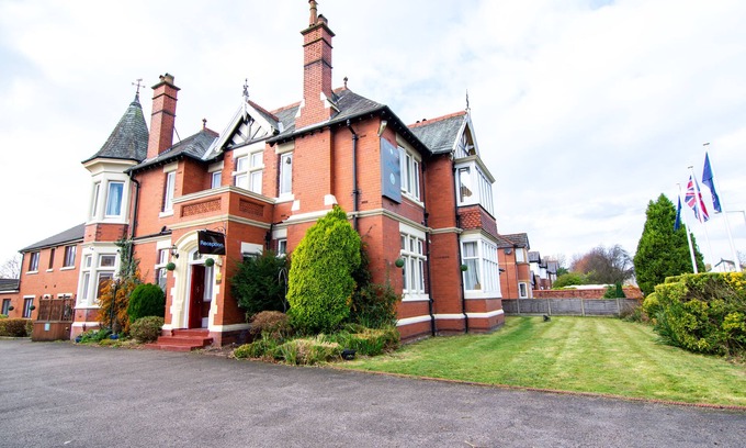 Preston Hotel | Trivelles Park Hotel