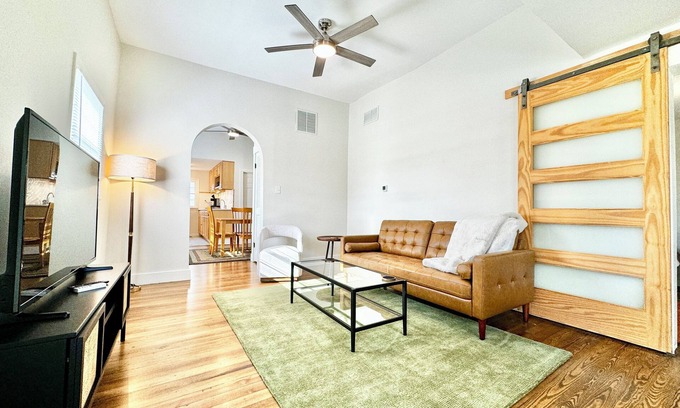 Upland House | Trojan Hideaway on First Street