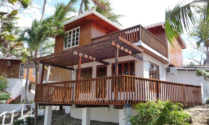 Contadora Island Villa | Tropical Island Villa Overlooking Playa Galeón – 30-Night Minimum Isla Contadora