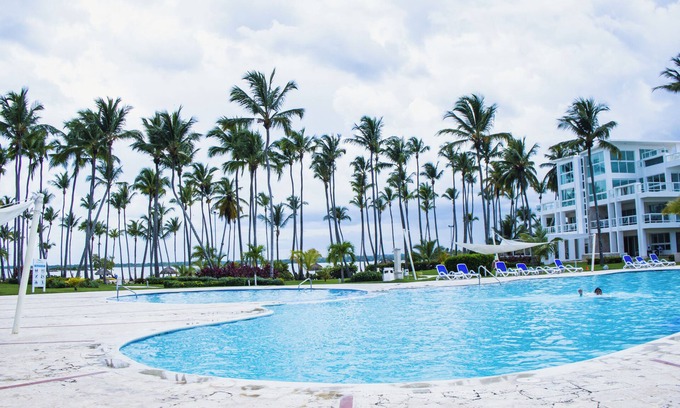 El Soco Apartment | Tropical Oasis + Private Beach - King Bed