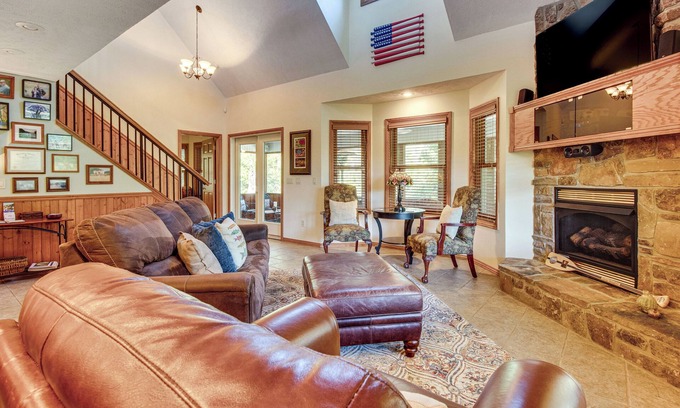 Lone Rock House | 'TroutFest' Riverfront Norfork Home, Great Fishing