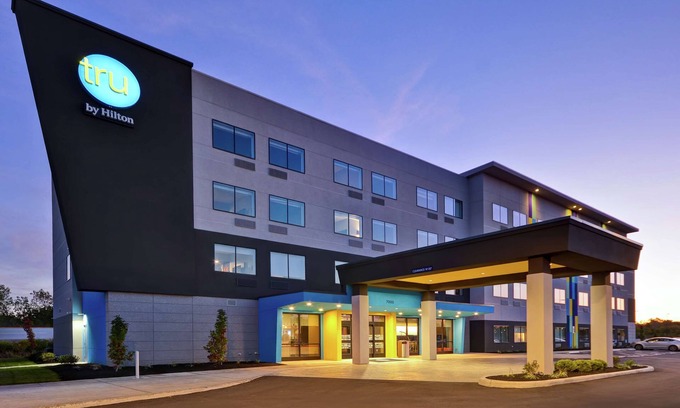 Huber Heights Hotel | Tru by Hilton Huber Heights