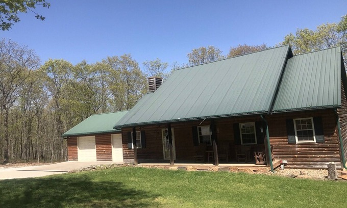 Warsaw Cabin | Truman Lake Vacation Home on 10 Acres, Borders Public Ground