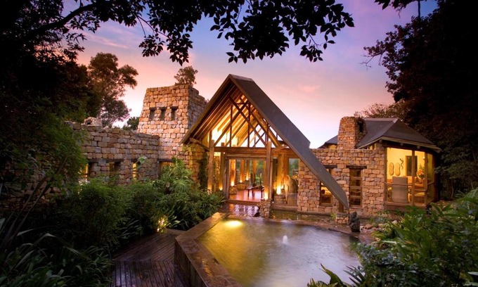 Buffalo Hills Game Reserve Hotel | Tsala Treetop Lodge