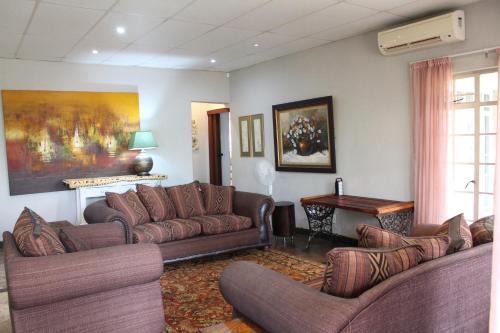 Nelspruit House | Tucked-Away 1&2 Bedroom Houses