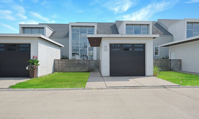 Ottawa Condo | Turtle Cove 2 Bed 2 Bath