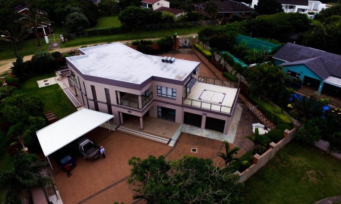 Port Edward House | Tuscany By The Sea