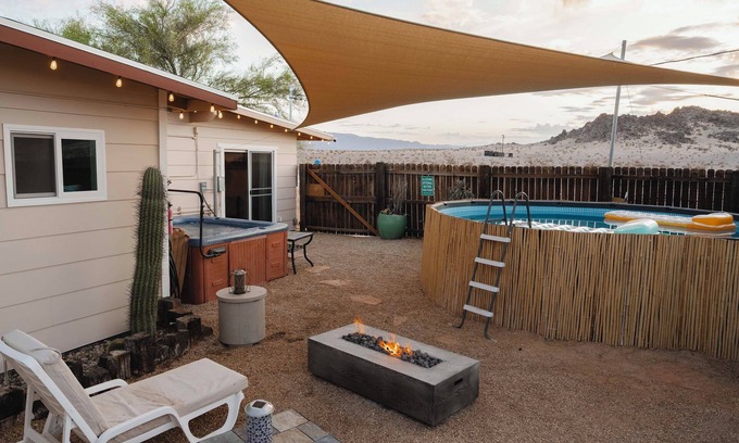 Wonder Valley House | Twentynine Palms Desert Oasis w/Pool & Hot Tub!