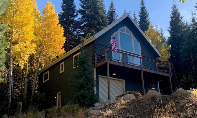 Bridgeport House | Twin Lakes Hideaway- Explore twin lakes fishing, hiking, kayaking and much more!