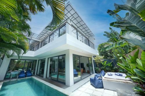Central Seminyak Villa | Twin Villas Drupadi 8BR Seminyak by Exotic Bali Properties