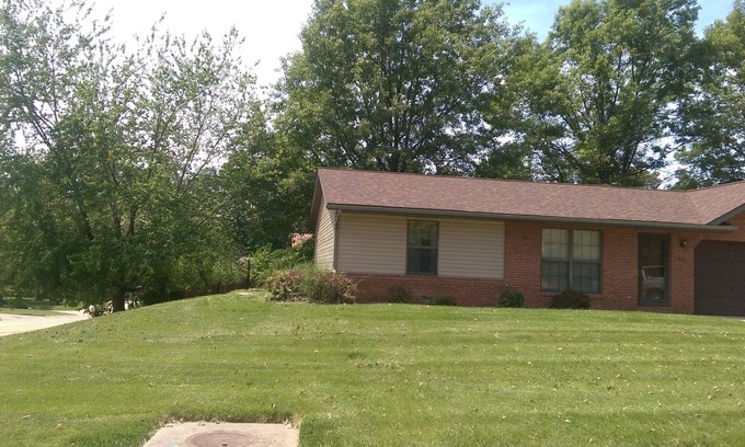 Shiloh House | Two bedroom duplex in Shiloh, IL