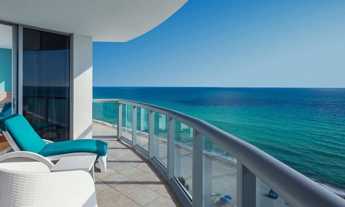 Sunny Isles Beach Hotel | Two Bedroom Oceanfront Apartment