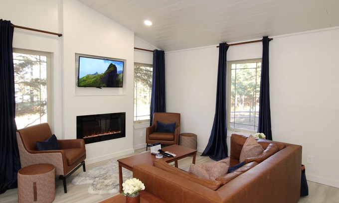 Angel Fire Cabin | Two Cabins on One Property, Free sledding, Fire Pit, BBQ, A/C, King Bed